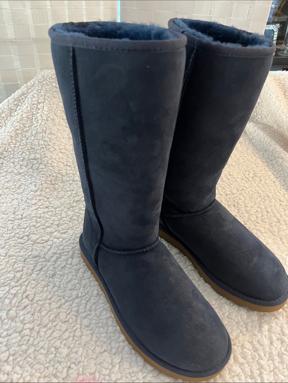 UGG Women's Tall Winter Boots in Dark Blue with Shearling Lining - Size 7 - Picture 3 of 6